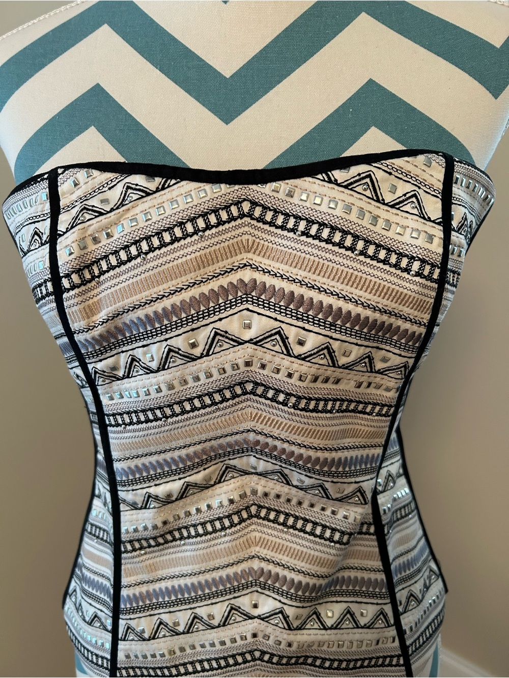 White House Black Market Strapless Patterned Bustier Top in Ivory, Black, Taupe